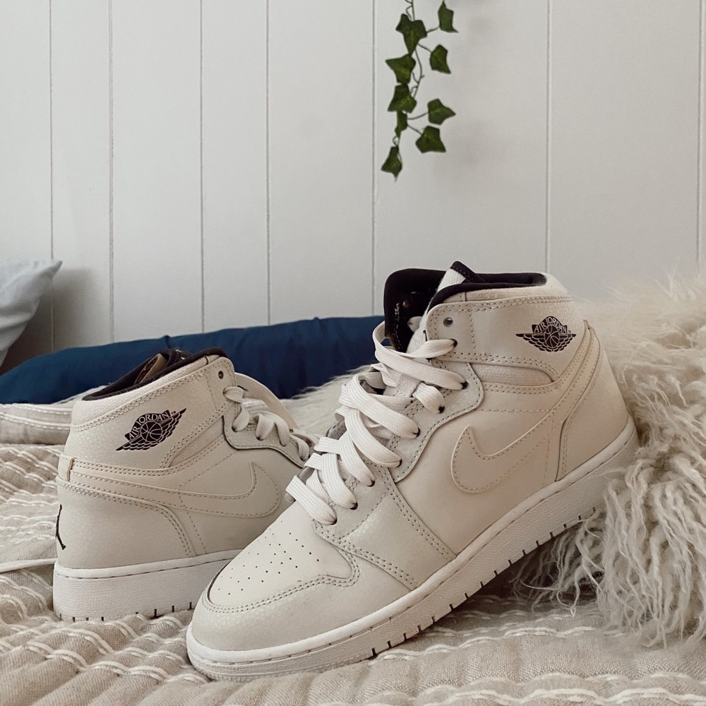 Air Jordan 1 Retro High Premium GG 'Phantom'